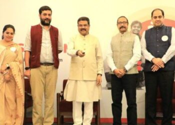 Shri Dharmendra Pradhan unveils a digital version of the employability skills curriculum for ITI students