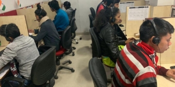 Technical helpline by Castrol India has proven to be the lifeline for two wheeler mechanics